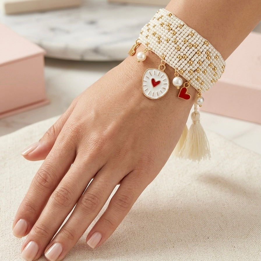 Pulsera tejida Love