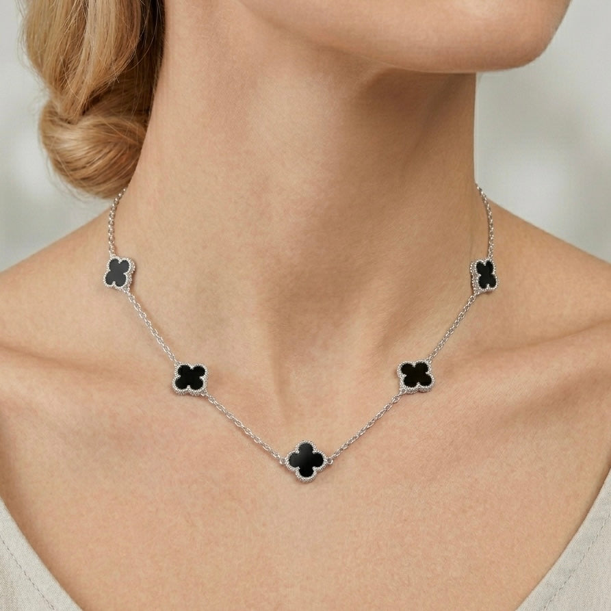 Collar trébol ónix