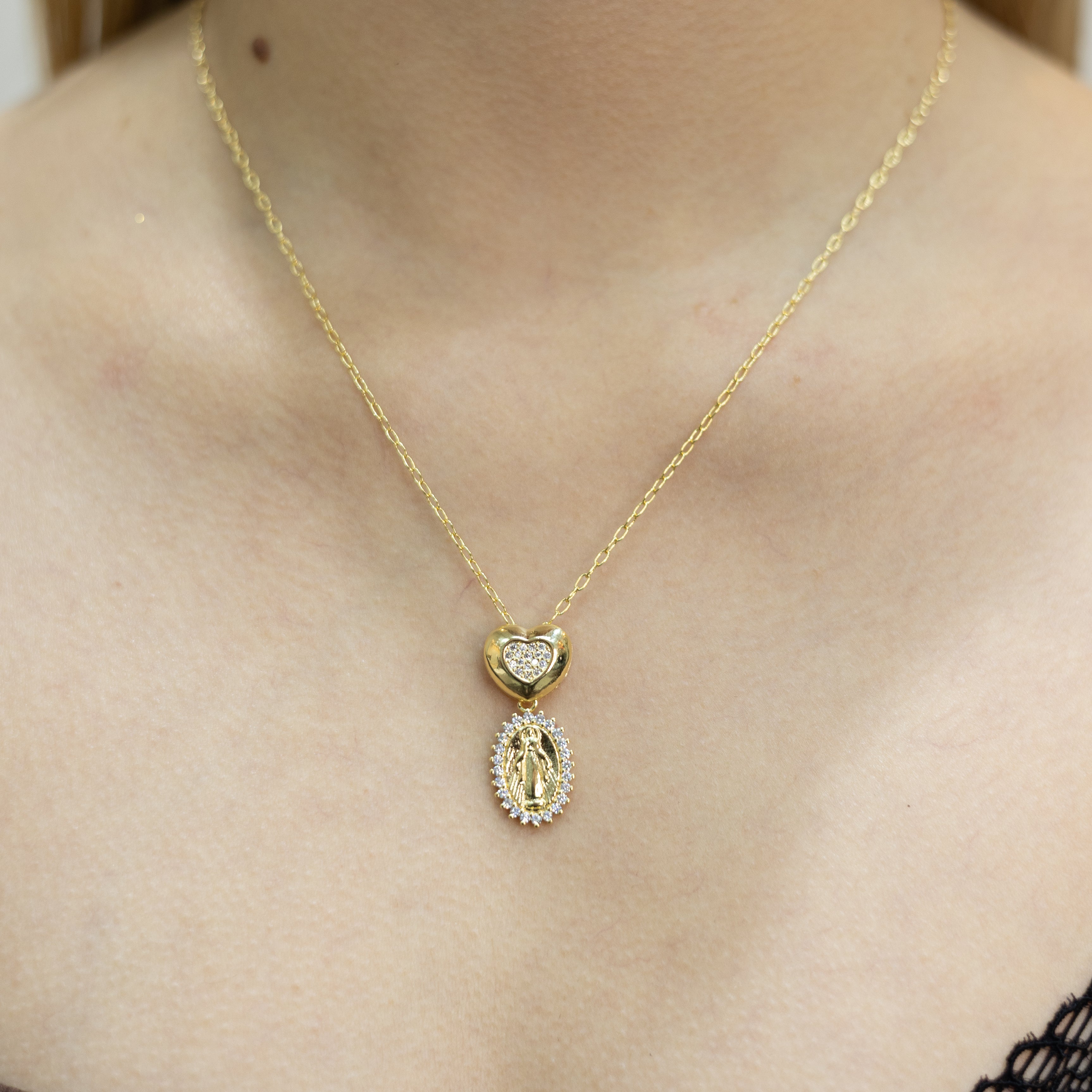 Collar Virgen